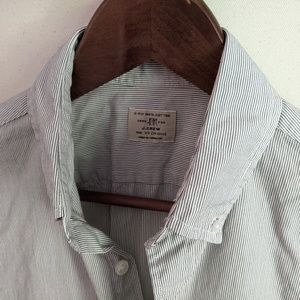 J Crew Men’s Button Down Shirt - Thin Gray Rail Stripe - Extra Small XS